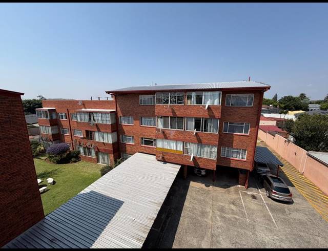 2 BEDROOM APARTMENT FOR SALE IN MALVERN
